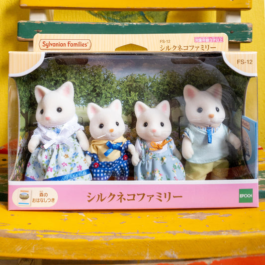 Familia de Gatos de Seda
