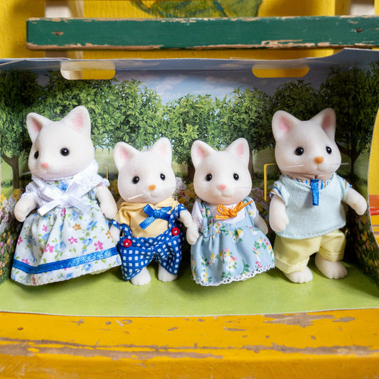 Familia de Gatos de Seda